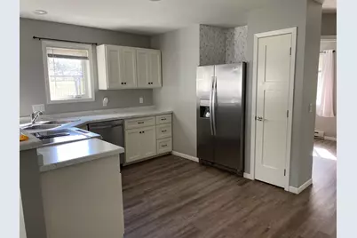 204 W Poplar Avenue #Unit A, Badger, MN 56714 - Photo 4