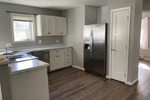 204 W Poplar Ave, Badger, MN 56714 - Photo 4