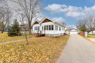 715 N Marshall Ave, Litchfield, MN 55355 - Photo 1