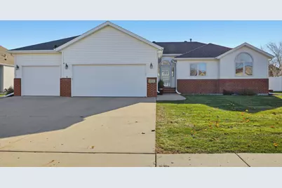 1102 46th Avenue N, Fargo, ND 58102 - Photo 1