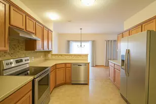 6869 Folkestone Rd, Apple Valley, MN 55124 - Photo 6