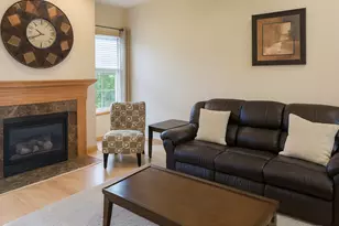 6869 Folkestone Rd, Apple Valley, MN 55124 - Photo 4