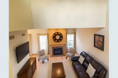 6869 Folkestone Road #614, Apple Valley, MN 55124 - Photo 2