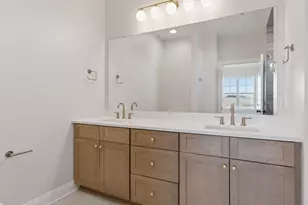 610 Field Point St, Roberts, WI 54023 - Photo 28