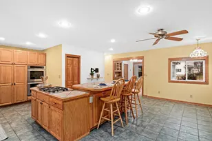 1803 Eustis St, Saint Paul, MN 55113 - Photo 14