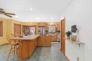 1803 Eustis St, Saint Paul, MN 55113 - Photo 12