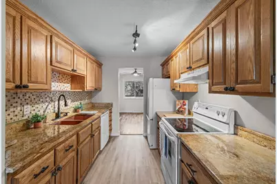 2313 Hampshire Avenue S, Saint Louis Park, MN 55426 - Photo 16