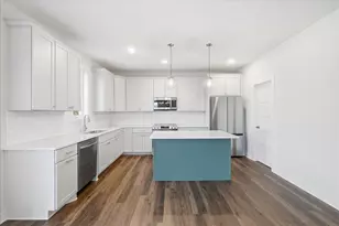 2990 Coventry Cir, River Falls, WI 54022 - Photo 8