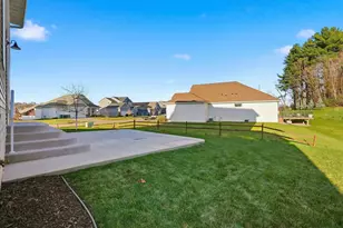 2990 Coventry Cir, River Falls, WI 54022 - Photo 44