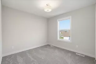 2990 Coventry Cir, River Falls, WI 54022 - Photo 22