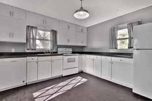 1233 7th St, Hudson, WI 54016 - Photo 18