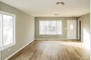 108 N Secor St, Bricelyn, MN 56014 - Photo 2