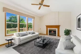 13150 Elderberry Ct, Apple Valley, MN 55124 - Photo 6