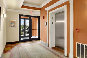 10075 City Walk Dr, Woodbury, MN 55129 - Photo 4