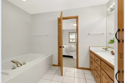 5456 Sanibel Drive, Minnetonka, MN 55343 - Photo 18