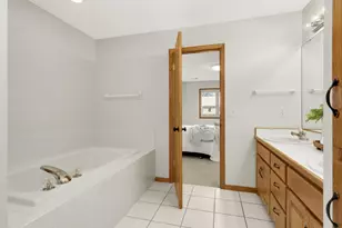 5456 Sanibel Dr, Minnetonka, MN 55343 - Photo 18