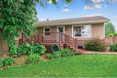 9695 281st Avenue NE, North Branch, MN 55056 - Photo 2