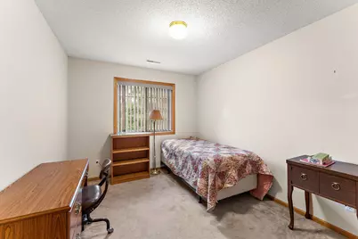 696 Monn Avenue, Vadnais Heights, MN 55127 - Photo 12