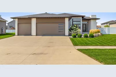 3676 Crimson Loop S, Fargo, ND 58104 - Photo 1