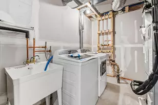 1368 Winthrop St N, Saint Paul, MN 55119 - Photo 22