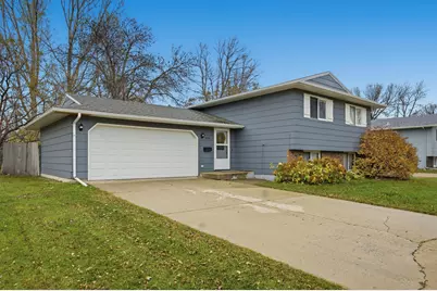 2509 Walnut Circle, Moorhead, MN 56560 - Photo 2