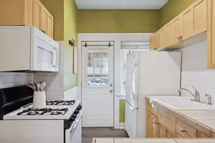 988 Dayton Ave, Saint Paul, MN 55104 - Photo 18