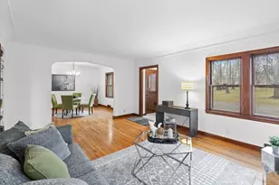 1118 Lane Pl, Saint Paul, MN 55106 - Photo 1