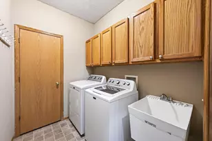 635 35th St W, Hastings, MN 55033 - Photo 18