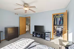 635 35th St W, Hastings, MN 55033 - Photo 16