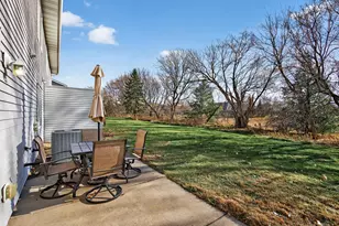 635 35th St W, Hastings, MN 55033 - Photo 24