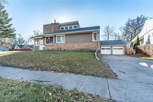 1015 11th Ave S, Moorhead, MN 56560 - Photo 1