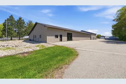1301 N Nokomis NE, Alexandria, MN 56308 - Photo 2