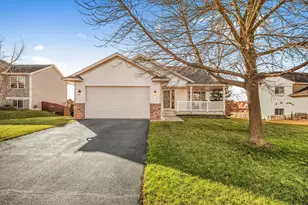 535 Highland St W, Annandale, MN 55302 - Photo 2