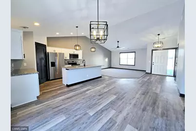 1022 Cullen Street, Saint Peter, MN 56082 - Photo 8