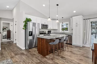 1376 Pheasant Run, New Richmond, WI 54017 - Photo 8