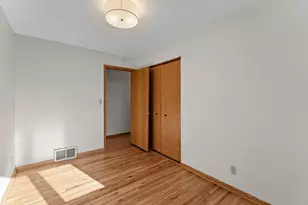 3105 W 40th St, Minneapolis, MN 55410 - Photo 18