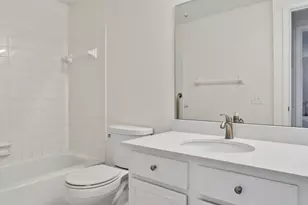 122 Avignon Ct, Woodbury, MN 55125 - Photo 10