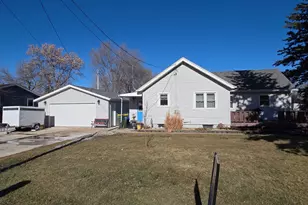 901 2nd St NW, Pipestone, MN 56164 - Photo 22