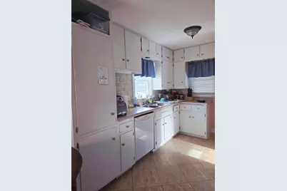 901 2nd Street NW, Pipestone, MN 56164 - Photo 4