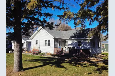 901 2nd Street NW, Pipestone, MN 56164 - Photo 1