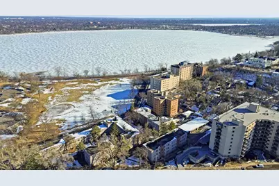 3136 W Bde Maka Ska Boulevard #201, Minneapolis, MN 55416 - Photo 2