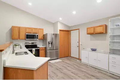 3424 Eagan Oaks Court, Eagan, MN 55123 - Photo 4