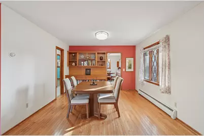 990 Hawthorne Avenue E, Saint Paul, MN 55106 - Photo 8