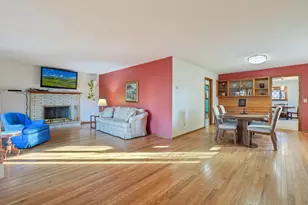 990 Hawthorne Ave E, Saint Paul, MN 55106 - Photo 6