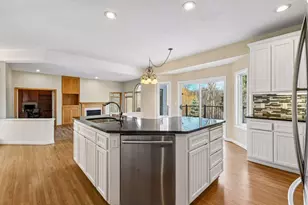 16870 Creek Ridge Trail, Minnetonka, MN 55345 - Photo 30