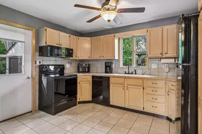 5391 Raymond Avenue, Mounds View, MN 55112 - Photo 10