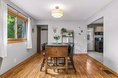 5391 Raymond Avenue, Mounds View, MN 55112 - Photo 8