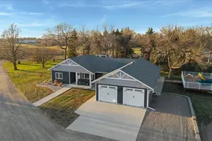 4010 40th Ave SW, Montevideo, MN 56265 - Photo 2