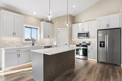 1434 E Oaks Trail, Houlton, WI 54082 - Photo 6