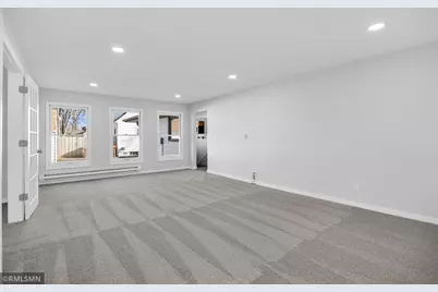 2181 Sunrise Drive N, Maplewood, MN 55117 - Photo 8